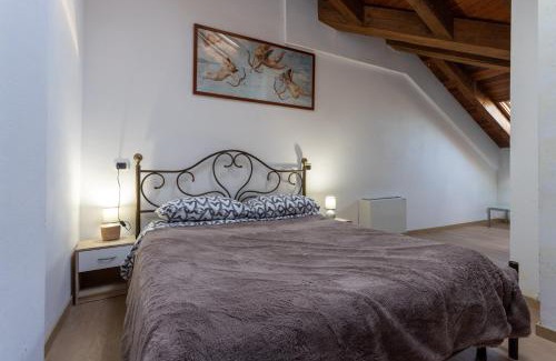 Novara Apartment | Dante's SkyLoft - Appartamento loft Novara STAZIONE