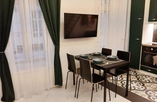 Budavar Apartment | Danube Elegance Apartment
