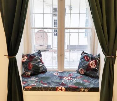 Budavar Apartment | Danube Elegance Apartment