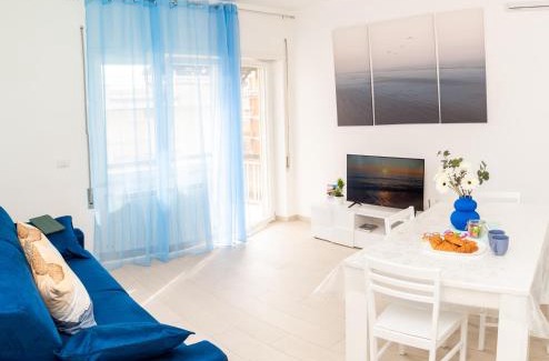 Terracina Apartment | DanysHome Circe davanti al mare