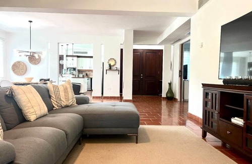 Cerro Gordo Villa | Daria Beachfront community steps 2 pool- Generator