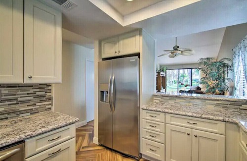 Palm Desert Condo | Darling 1 Bedroom 1 1/2 Bath Condo offering Golf and Water views