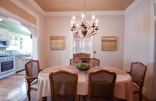 Schulenburg House | Das Meyer Haus - Luxe Victorian Gem