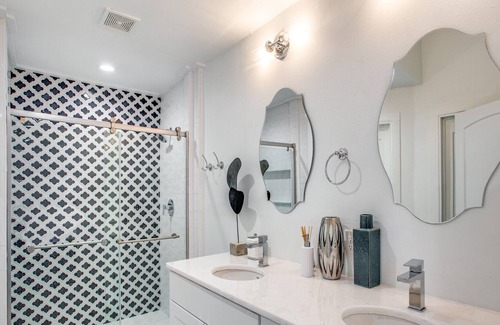 Eastside Promise Neighborhood House | Dawson Estate - less than 1 mile to Alamo - AMAZING completely remodeled home