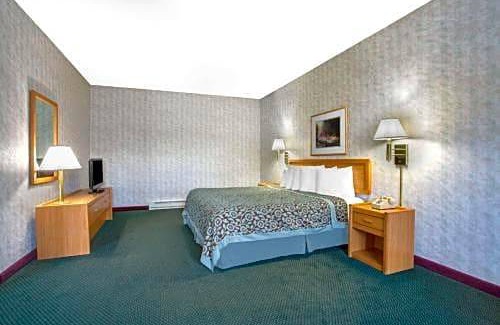 West Yellowstone Hotel | Days Inn by Wyndham West Yellowstone