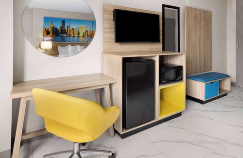 Port Richmond Hotel | Days Inn By Wyndham Staten Island