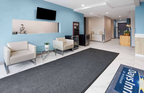 Port Richmond Hotel | Days Inn By Wyndham Staten Island