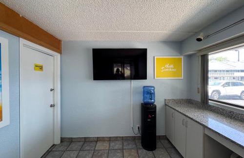 Sugar Creek Hotel | Days Inn by Wyndham Charlotte University
