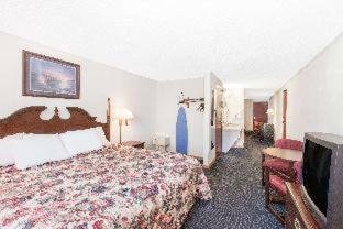 Effingham Hotel | Days Inn by Wyndham Effingham