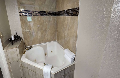 Fort Wright Hotel | Days Inn by Wyndham Fort Wright Cincinnati Area