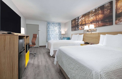 Greenville Hotel | Days Inn by Wyndham Greenville MS