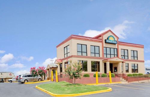 Lawrenceville Hotel | Days Inn by Wyndham Lawrenceville