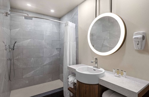 Las Vegas Hotel | Days Inn by Wyndham Las Vegas Airport Near the Strip