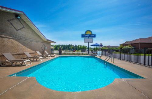 Lonoke Hotel | Days Inn by Wyndham Lonoke