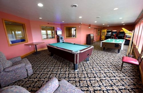 Mackinaw City Hotel | Days Inn by Wyndham Mackinaw City - Lakeview