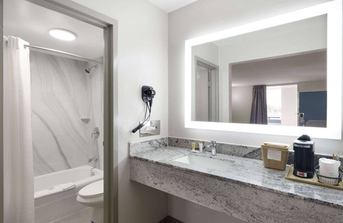 Gunter Afs Hotel | Days Inn by Wyndham Montgomery I-85