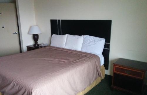 Gunter Afs Hotel | Days-Inn by Wyndham Montgomery I-85