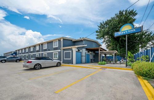 Desire Area Hotel | Days Inn by Wyndham New Orleans Pontchartrain