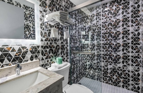 Chinatown Hotel | Days Inn by Wyndham New York Chinatown