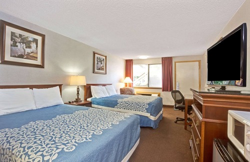 Tukwila Hotel | Days Inn by Wyndham Seattle South Tukwila