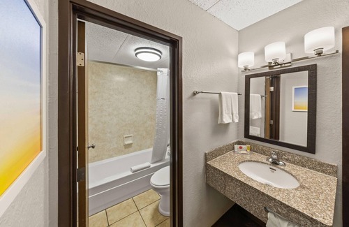 Winona Hotel | Days Inn by Wyndham Winona