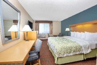 Woodland Hotel | Days Inn by Wyndham Woodland