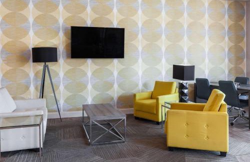 Rohrerstown Hotel | Days Inn & Suites by Wyndham Lancaster Amish Country
