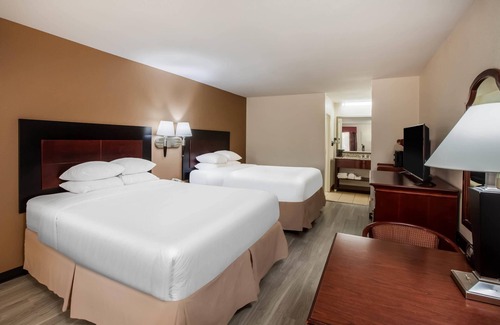 Tyler Hotel | Days Inn & Suites by Wyndham Tyler