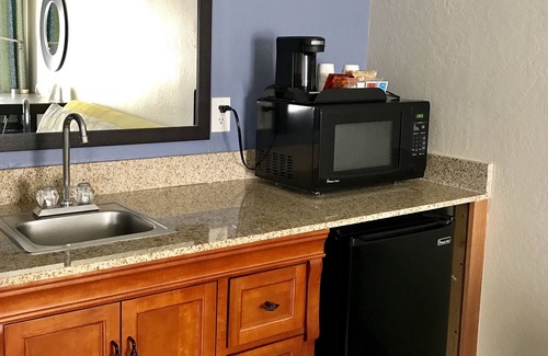 Flagstaff Hotel | Days Inn & Suites by Wyndham East Flagstaff