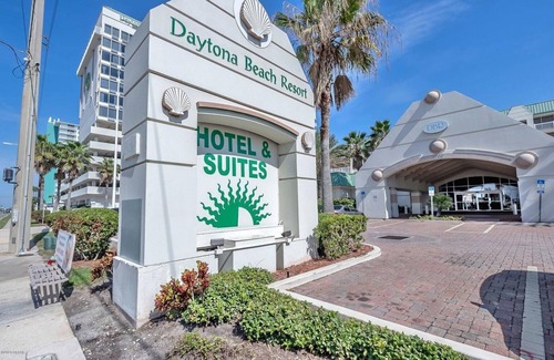 Ortona Park Condo | Daytona Beach Oceanview Beauty
