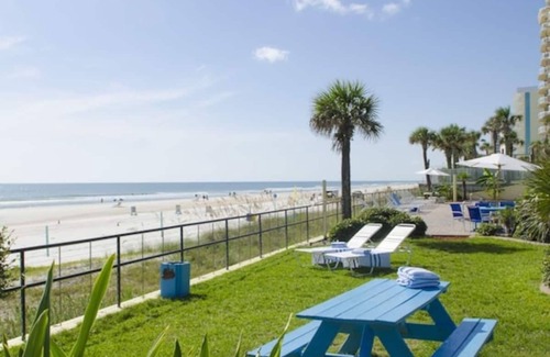 Daytona Beach Apartment | Daytona Beach suite with oceanview