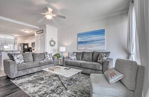 Mexico Beach Condo | Dazzling Mexico Beach Condo - Walk to the Beach!