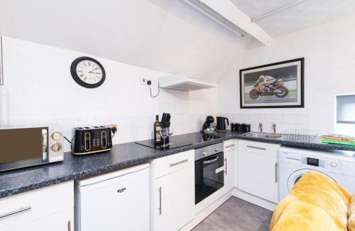 Castle Donington Apartment | DD Apartment 8 - Free Parking - Fast Wifi