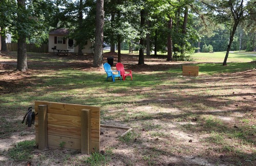 Gasburg Cabin | De Cabin at Lake Gaston - Lake Memories Start Here