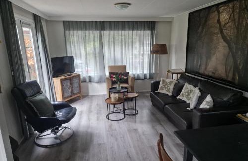 Krachtighuizen Ski Chalet | De Eekhoorn