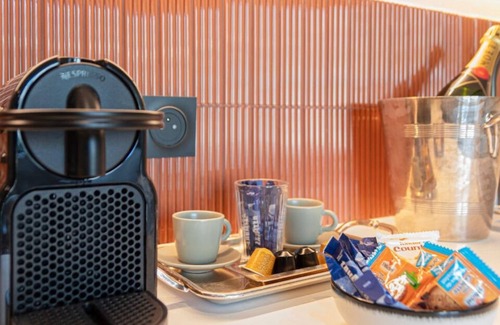 Necker Apartment | De Montescal - Studio w/ Balcony