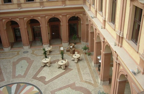 Ferrara Historic Centre Apartment | De Prati Apartment Borsa, in the heart of Ferrara
