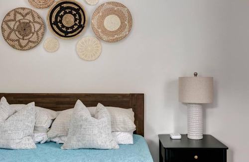 Winston - Salem House | Deacon Stays: The Polo - Walk to WFU