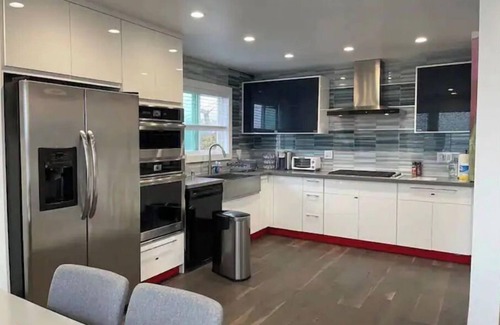 Pacifica House | DEAL ON! SANITIZED! Cozy Modern Home Panoramic Ocean View