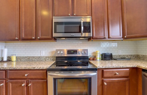 Northeast House | Deanwood Townhome Oasis