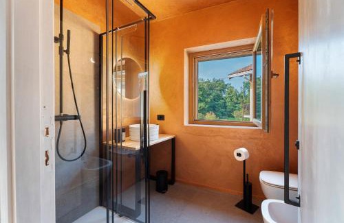 Borgomanero House | Decanter House