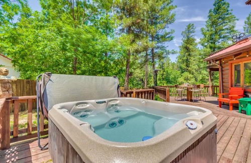 Ruidoso House | Deck and Hot Tub Bear Country Cabin in Ruidoso