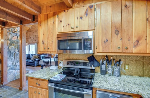 Athens Cabin | Deck, Lake Access: Family-Friendly Cabin in Athens