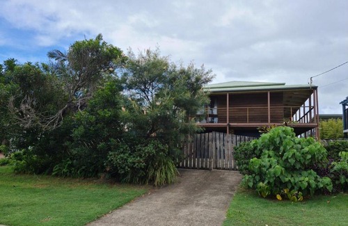 Pottsville House | Deckhouse Surfside by Kingscliff Accommodation