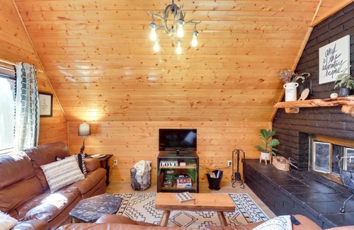 Overgaard House | Decks and Fire Pit Rustic-Modern Overgaard Cabin!
