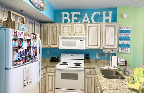 Gulf Shores Condo | Decorators Delight! TROPIC ISLES 303 October Dates Available!