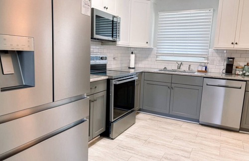 New Irving Park Apartment | Dedicated Office, Xbox, Spacious
