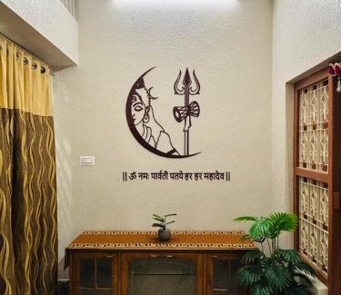 Sigra House | DeeHa Niwas - A Banarasi Home