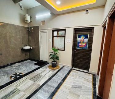 Sigra House | DeeHa Niwas - A Banarasi Home