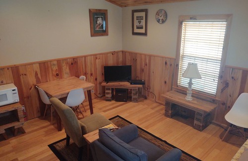 Bryson City Apartment | Deep Creek Apartment - Quaint very close to downtown BC & national park